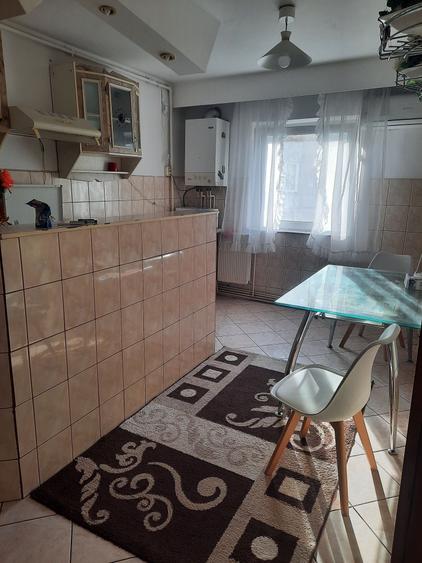 Apartament cu 2 camere decomandat în Bretelin