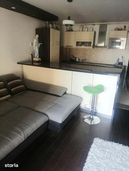 Apartament cu 3 camere în Cantemir