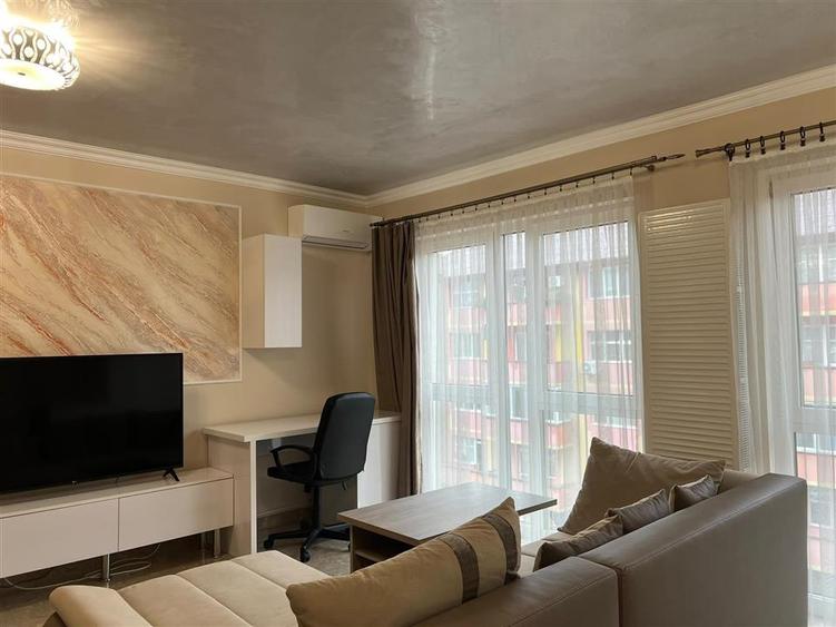Apartament cu 2 camere decomandat în Ultracentral