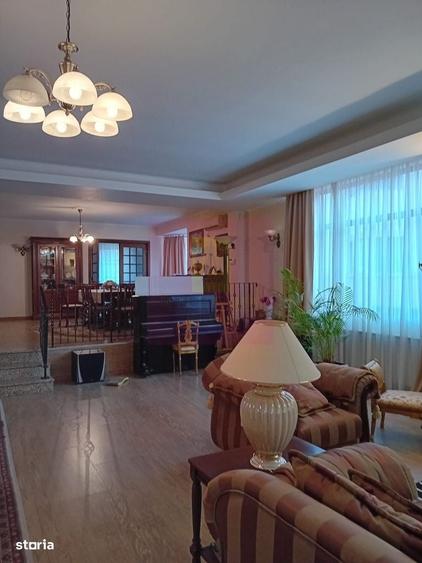 Eleganta, spatiu si confort intr-o vila deosebita, in inima Piperei - 12