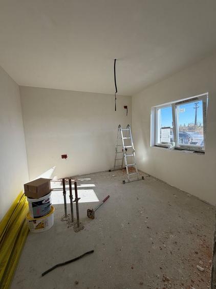 Duplex cu 3 camere cu Canalizare în Moșnița Nouă