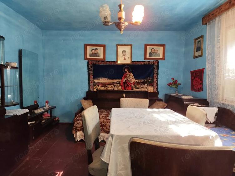 Casă cu 2 camere cu Teren 4600 Mp în Calea Mare
