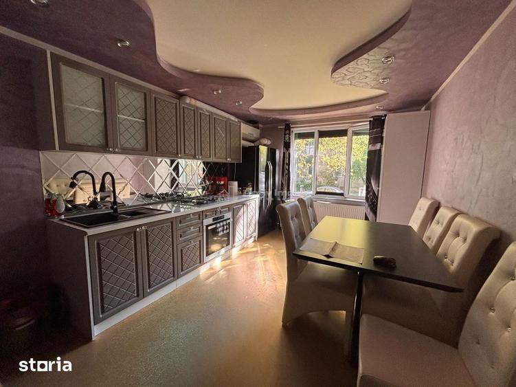 Apartament cu 5 camere în Rogerius