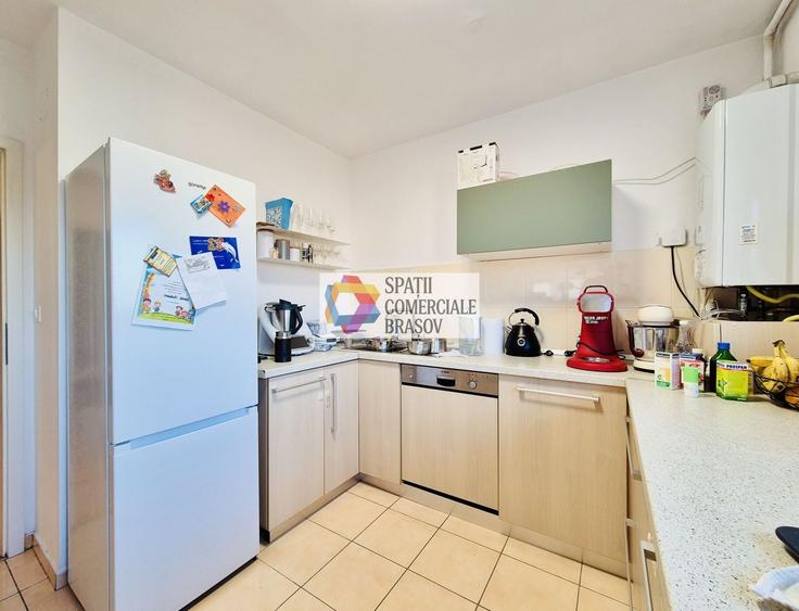 Apartament cu 3 camere decomandat, mobilat în Avantgarden