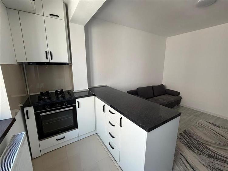 Apartament cu 2 camere decomandat în Rediu