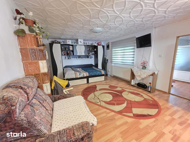 Casă cu 3 camere cu Teren 1700 Mp în Central