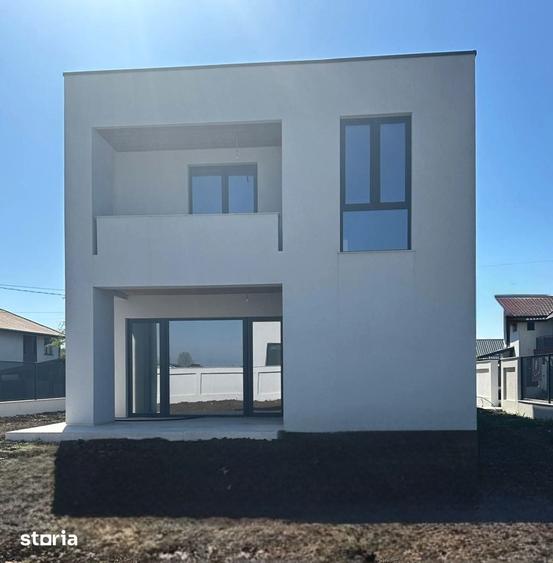 Casă cu 5 camere cu Teren 450 Mp în Brănești