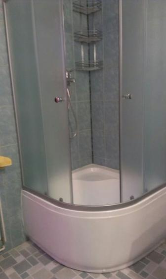 Apartament cu 3 camere decomandat, mobilat în Dristor