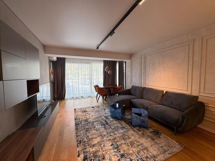 Apartament cu 2 camere semidecomandat, mobilat în Barbu Văcărescu