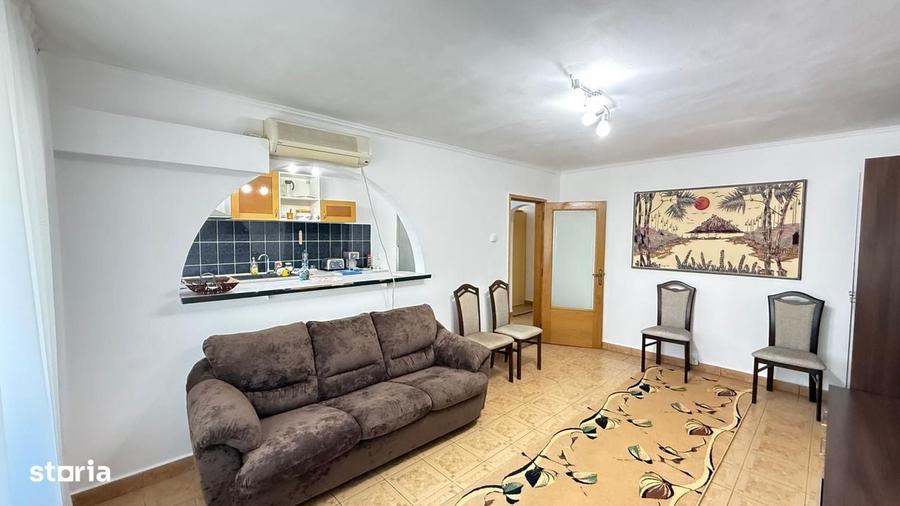 Apartament cu 3 camere decomandat în Decebal