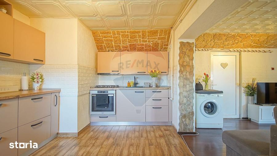 Casă cu 3 camere cu Teren 100 Mp în Central
