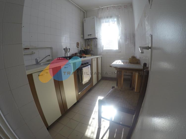 Apartament cu 3 camere semidecomandat, mobilat în Mănăștur