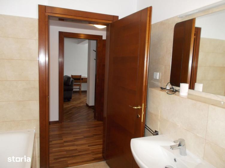 Apartament cu 3 camere decomandat în Calea Dumbrăvii