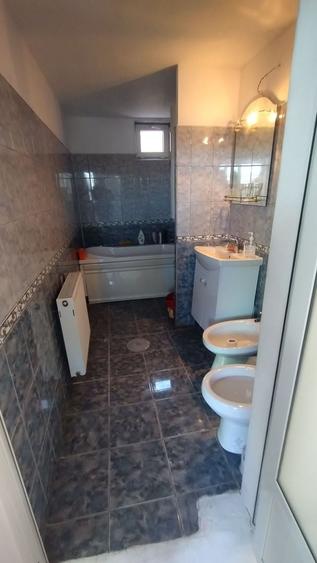 Casă individuală cu 3 camere cu Canalizare în Brătianu