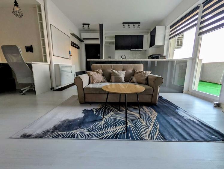 Apartament cu 2 camere semidecomandat, mobilat în Florești