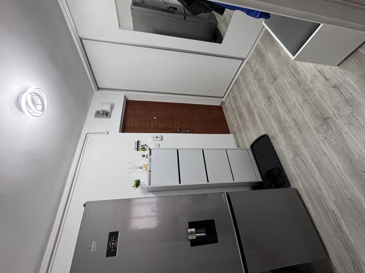 Apartament cu 2 camere semidecomandat în Vlahuță