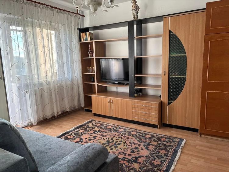Garsonieră decomandată, mobilată în Craiovița Nouă