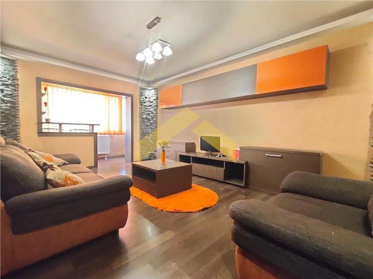 Apartament cu 3 camere decomandat, mobilat în Aradul Nou