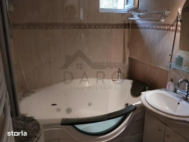 Apartament cu 3 camere în 22 Decembrie 1989