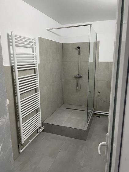 Casă cu 4 camere în Novaci