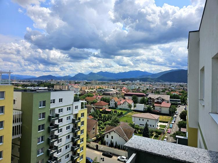 Apartament cu 2 camere decomandat, mobilat în Tractorul