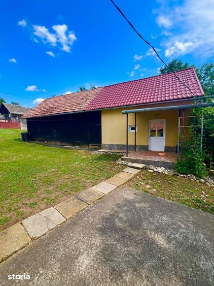 Casă cu 3 camere cu Teren 2200 Mp în Geaca