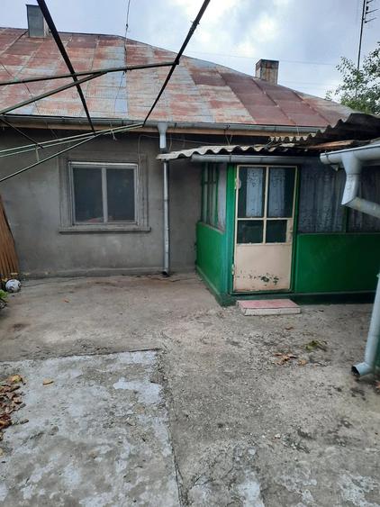 Casă cu 3 camere cu Teren 750 Mp în Amara