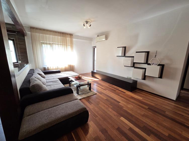 Apartament cu 2 camere semidecomandat în Văcăresti