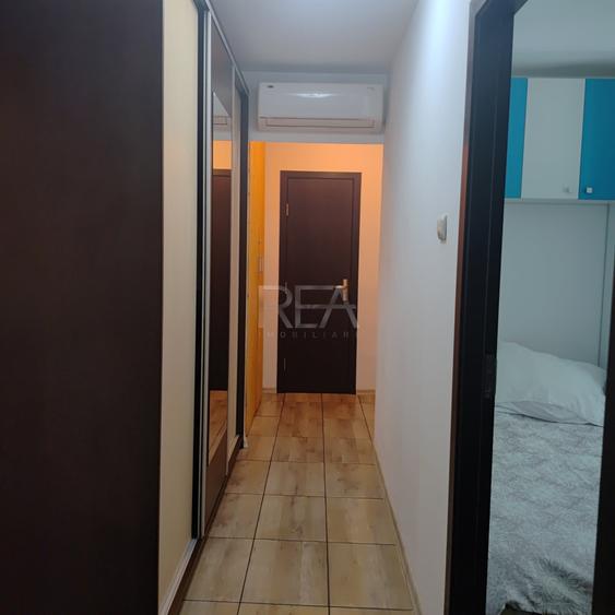 Apartament cu 4 camere decomandat, mobilat în Rahova