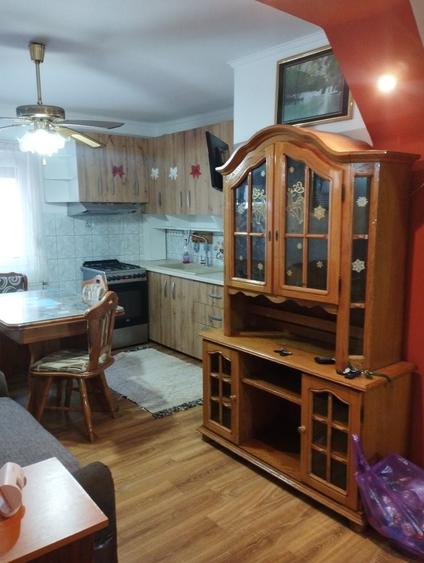 Apartament cu 3 camere decomandat în Govândari