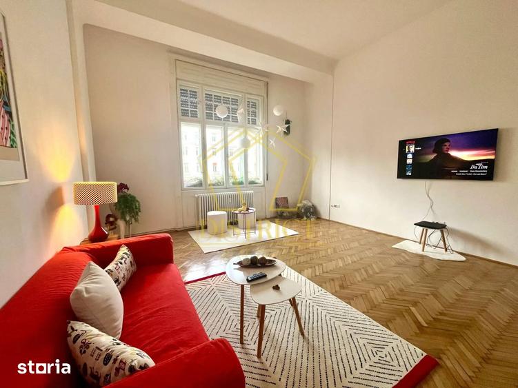 Apartament cu 3 camere în P-ța Victoriei