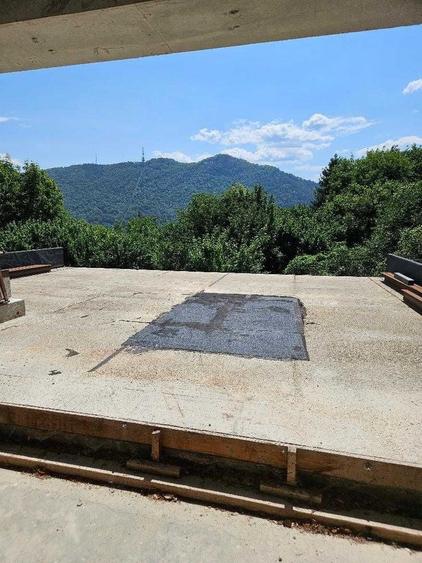 Casă cu 4 camere în Sud
