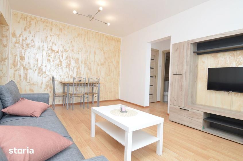 Apartament cu 3 camere, mobilat în Victoriei