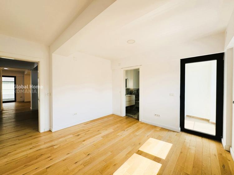Apartament cu 3 camere semidecomandat în Polonă