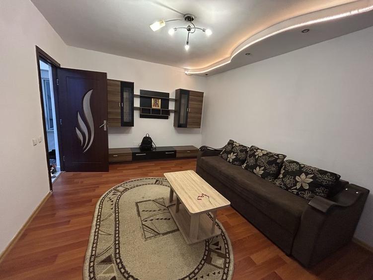 Apartament cu 2 camere decomandat în Florești