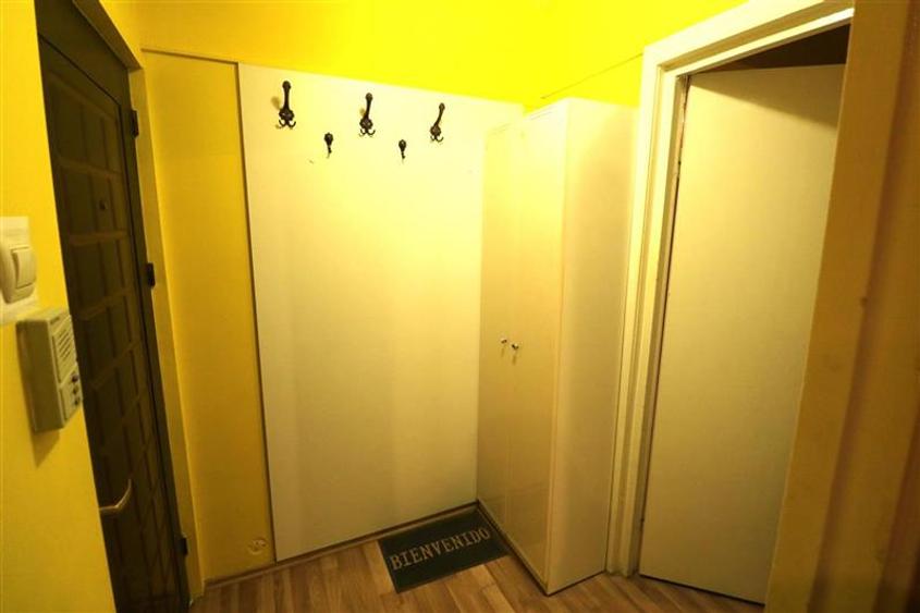Apartament , 2 camere , zona Take Ionescu - 11