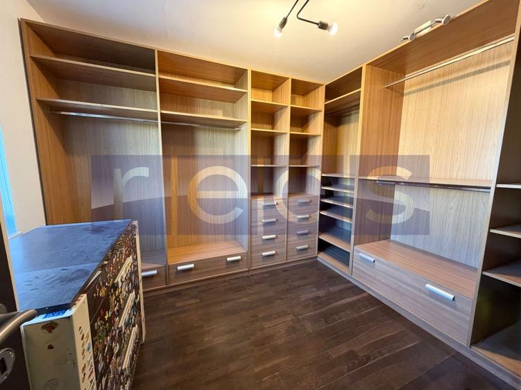 Apartament cu 4 camere decomandat, mobilat în Crângași