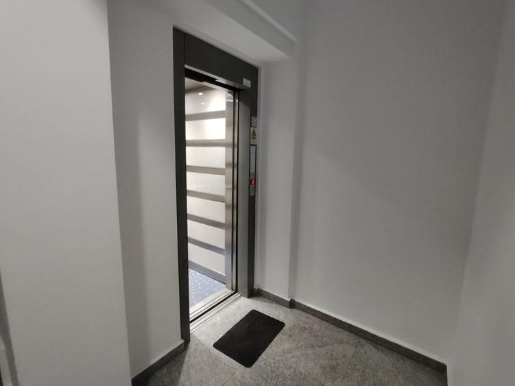 Apartament cu 3 camere decomandat, mobilat în Gorjului