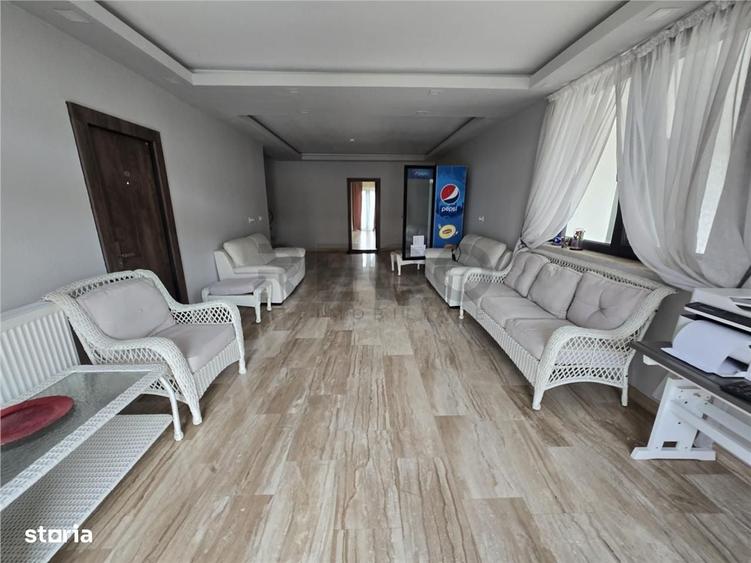 Spațiu comercial, de 305 mp, în Rontău