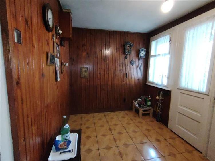 Duplex cu 4 camere cu Canalizare în Central