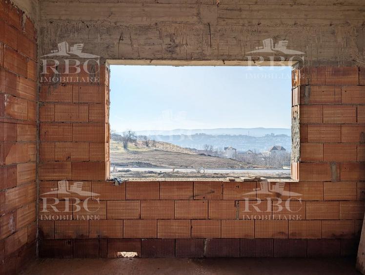 Casă individuală cu 4 camere cu Canalizare în Dâmbul Rotund