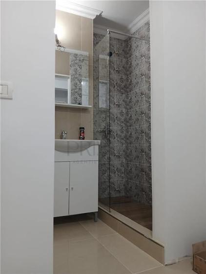 Apartament cu 2 camere decomandat în Dâmbovița