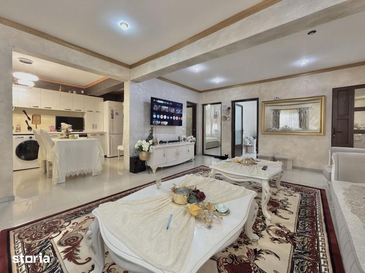 Casă cu 5 camere cu Teren 240 Mp în Central