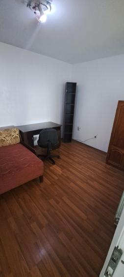 Casă cu 8 camere cu Teren 252 Mp în Mihai Bravu