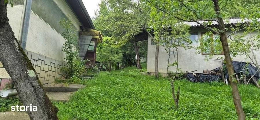 Casă cu 4 camere cu Teren 52 Mp în Central