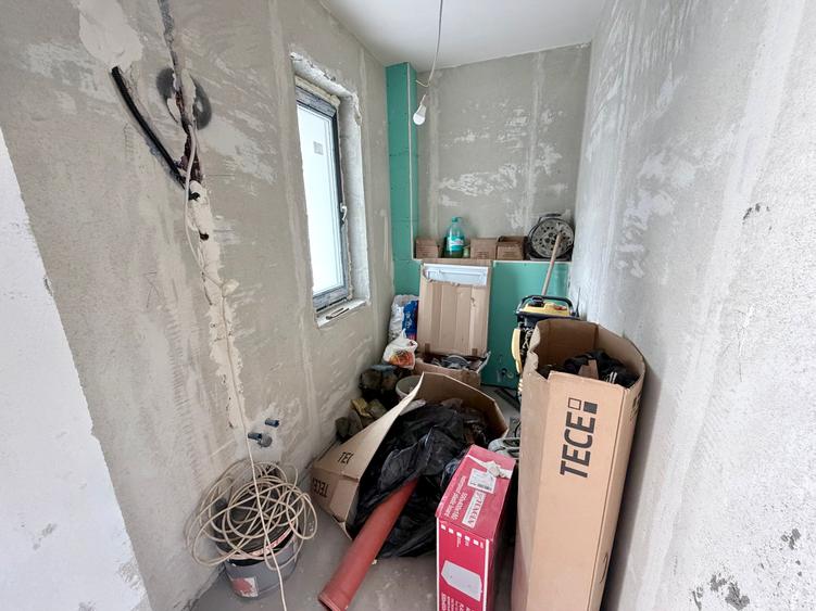 Duplex cu 3 camere cu Canalizare în Sud