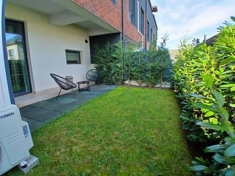 Apartament cu 3 camere decomandat în Tunari