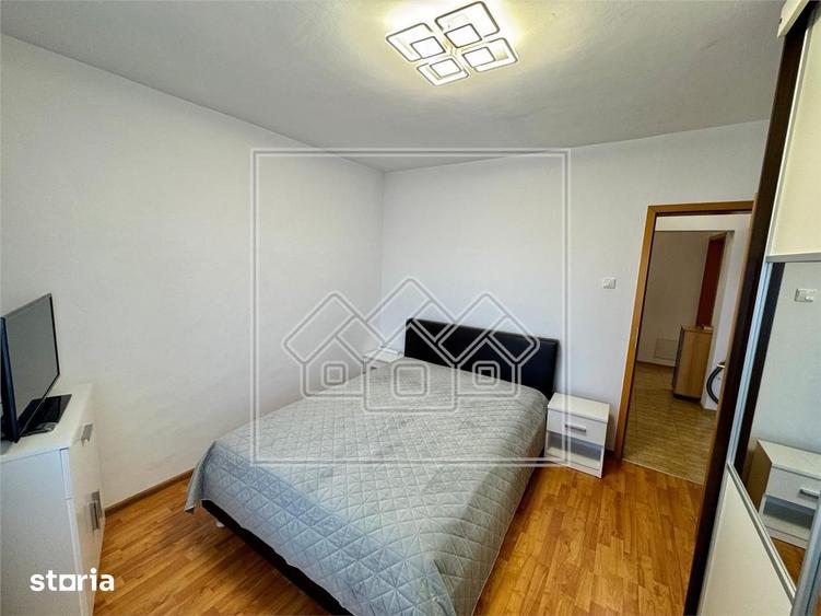 De inchiriat apartament 3 camere, 2 bai, 72 mp utili, etaj intermediar - 7