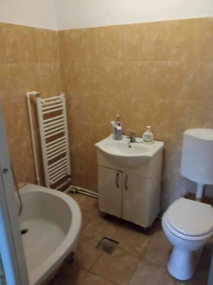 Casă cu 3 camere în Central