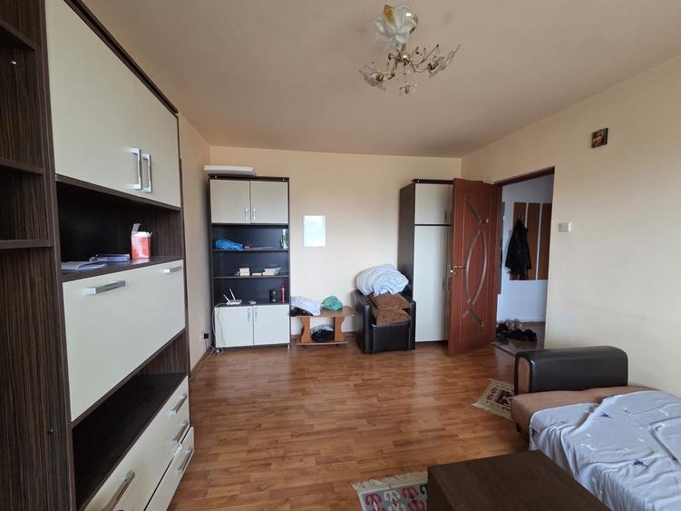 Apartament cu 2 camere semidecomandat în Astra